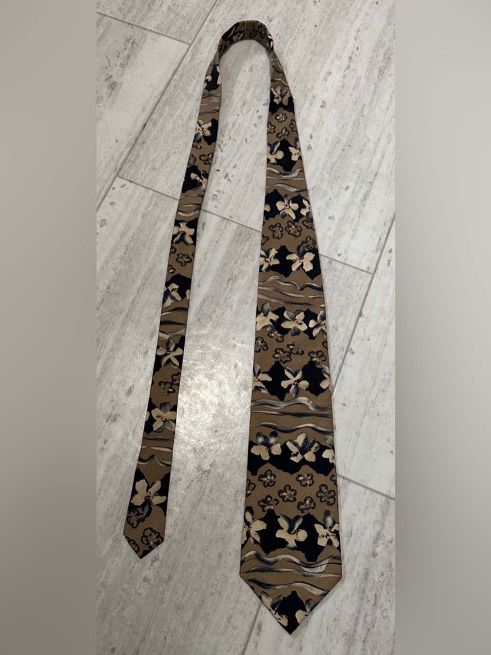 Windsor Floral Pattern Silk Tie